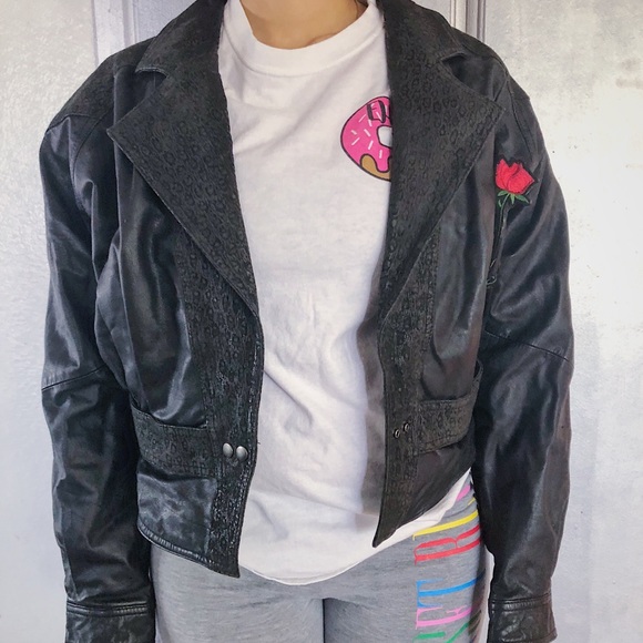 Rose embroidered vintage leather jacket - Picture 3 of 3